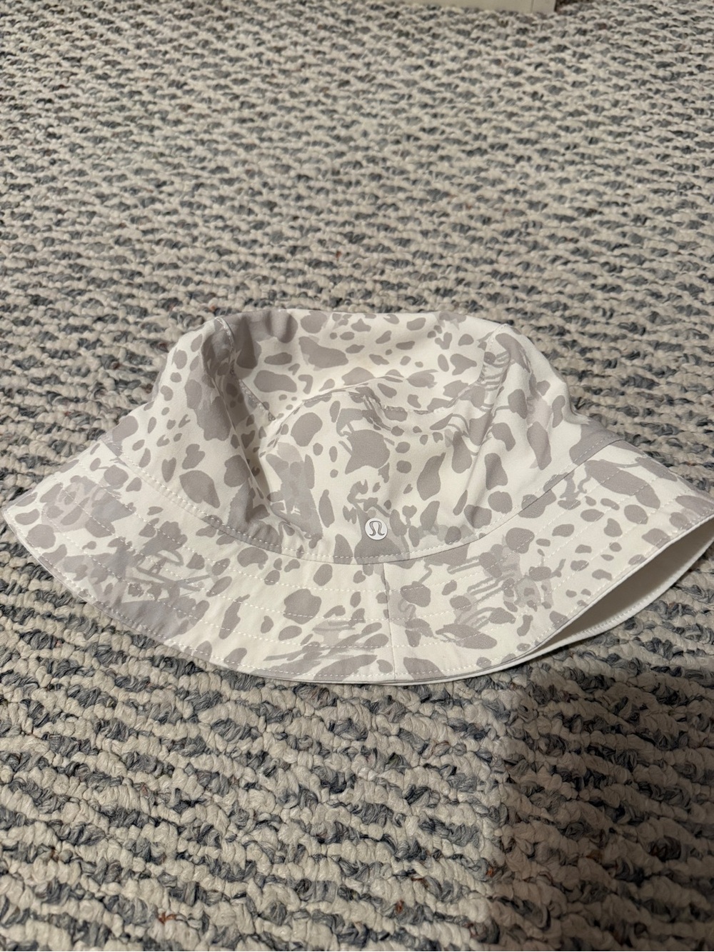 lululemon athletica Kids White & Light Gray Print Bucket Reversible Hat